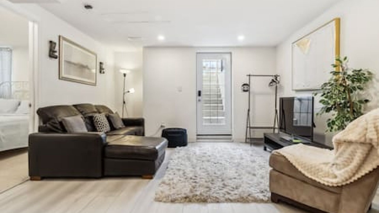 Photo of Livingroom in Churchill Meadows