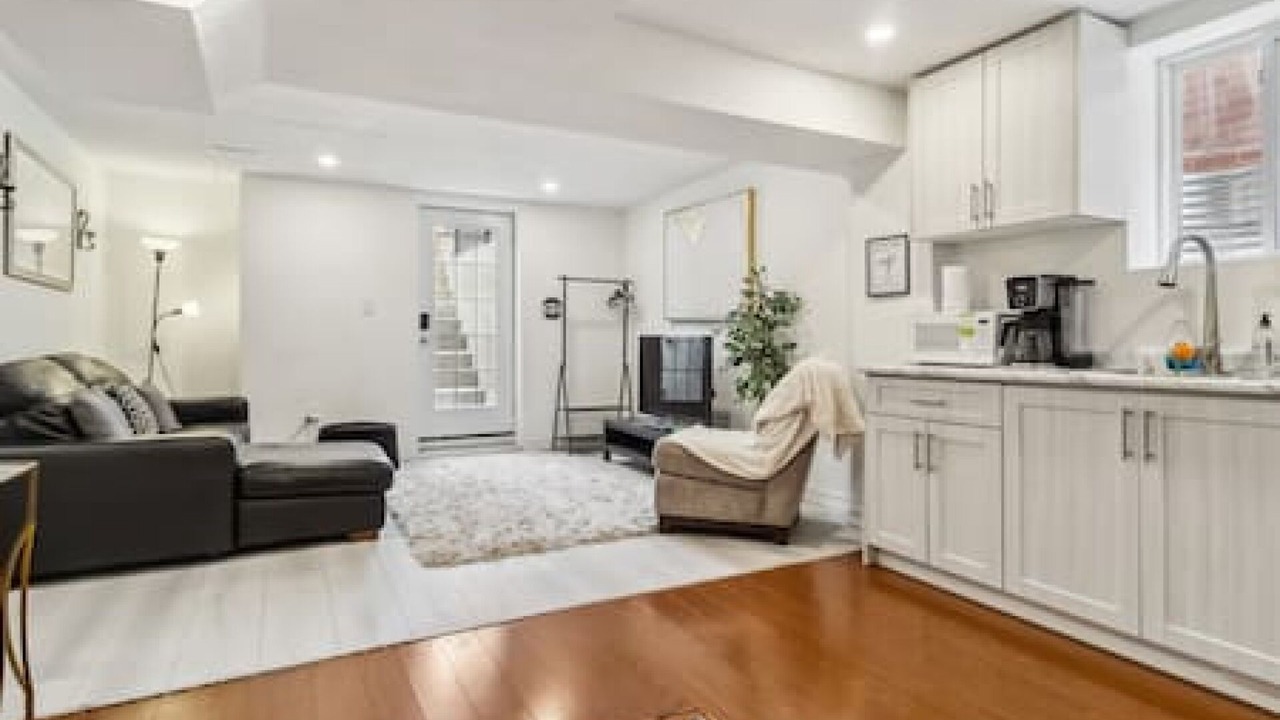 Photo of Livingroom in Churchill Meadows