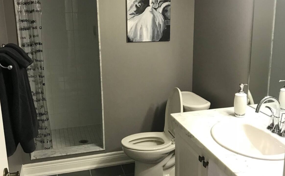 Photo of Bathroom in Governor's Bridge