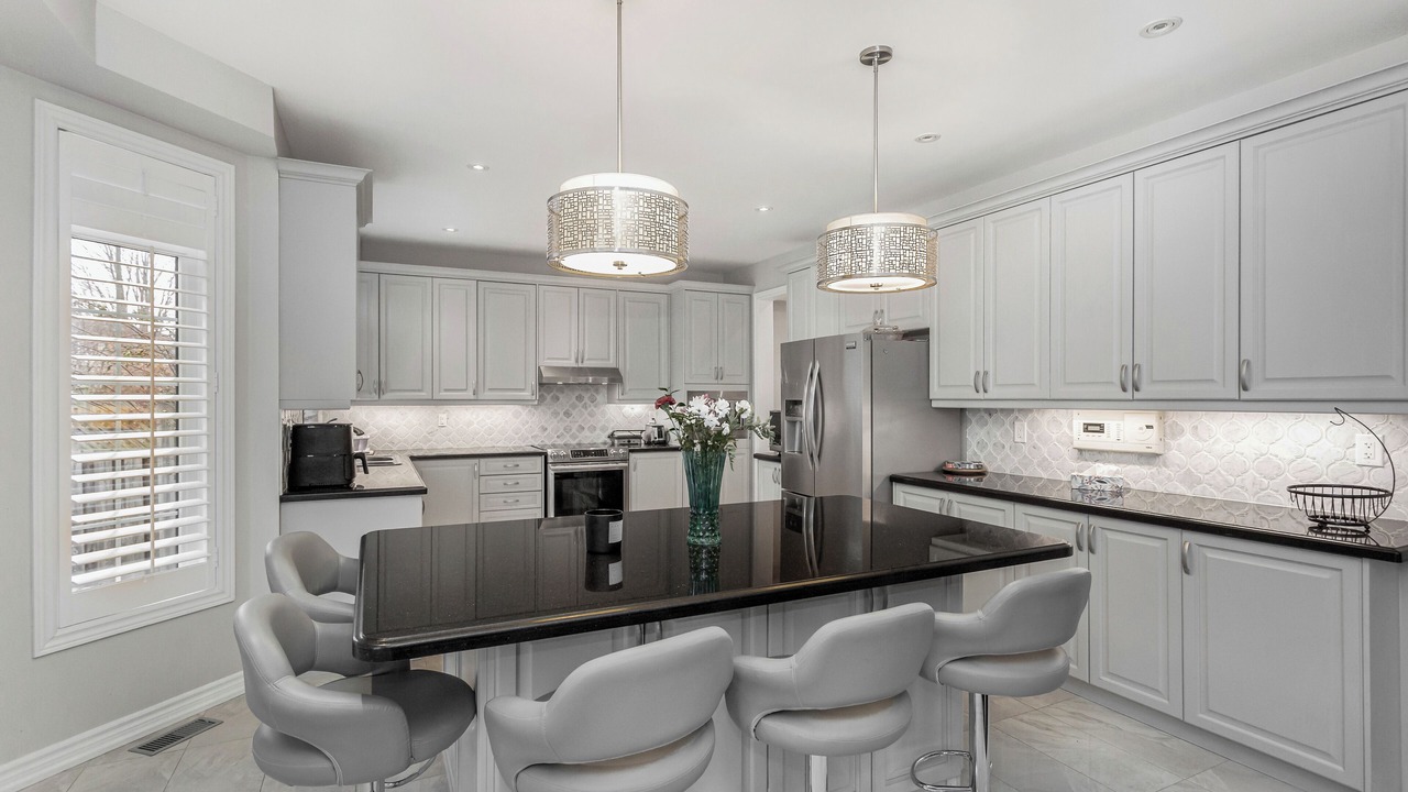Photo of Kitchen in Churchill Meadows