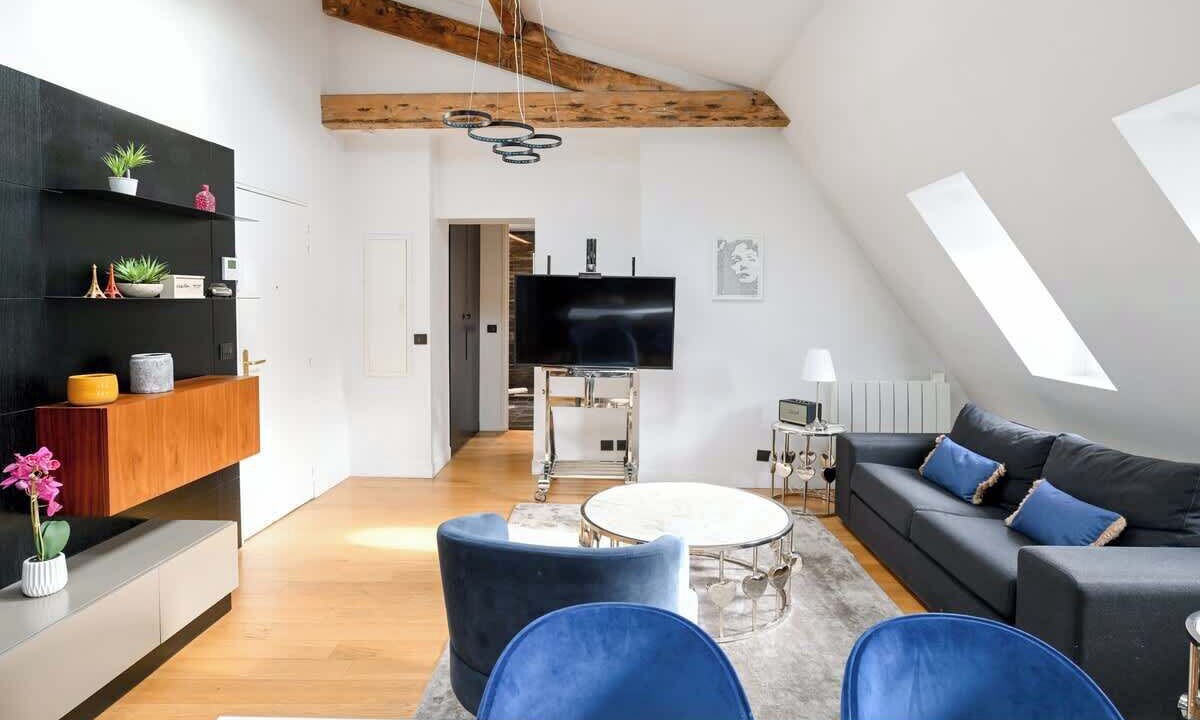 Photo of Livingroom in Champs-Elysees