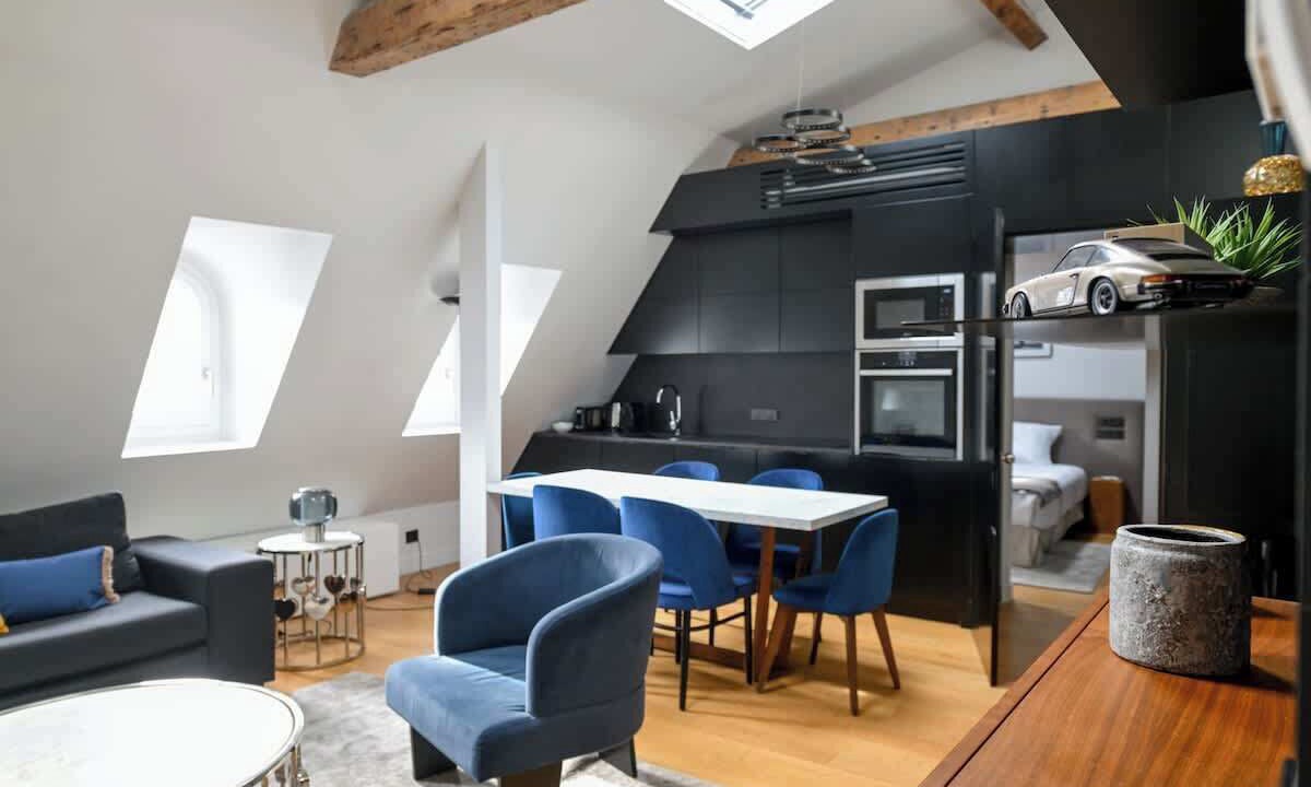 Photo of Livingroom in Champs-Elysees