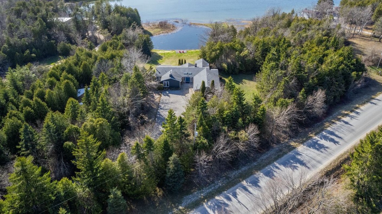 Photo of Outdoor in Grey Highlands