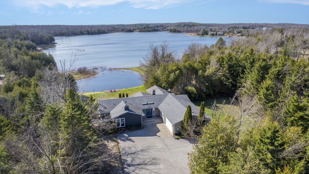 Photo of Outdoor in Grey Highlands