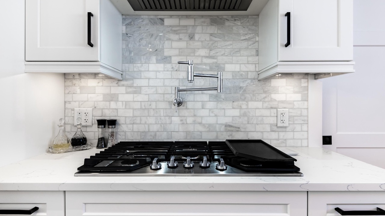 Photo of Kitchen in Lake of Bays