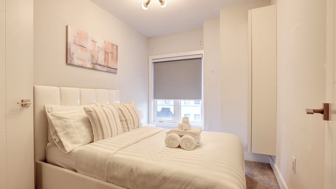 Photo of Bedroom in Lakeview
