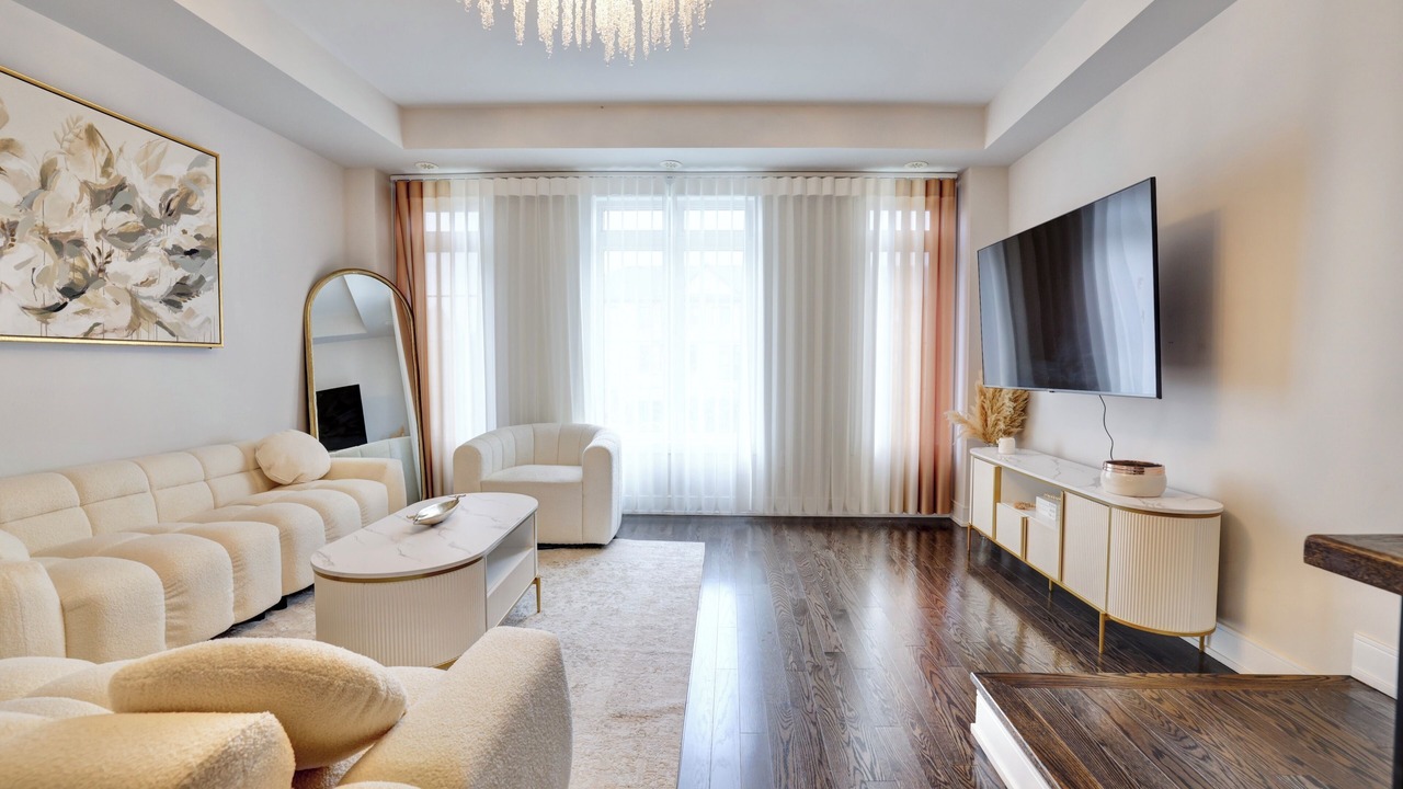 Photo of Livingroom in Lakeview