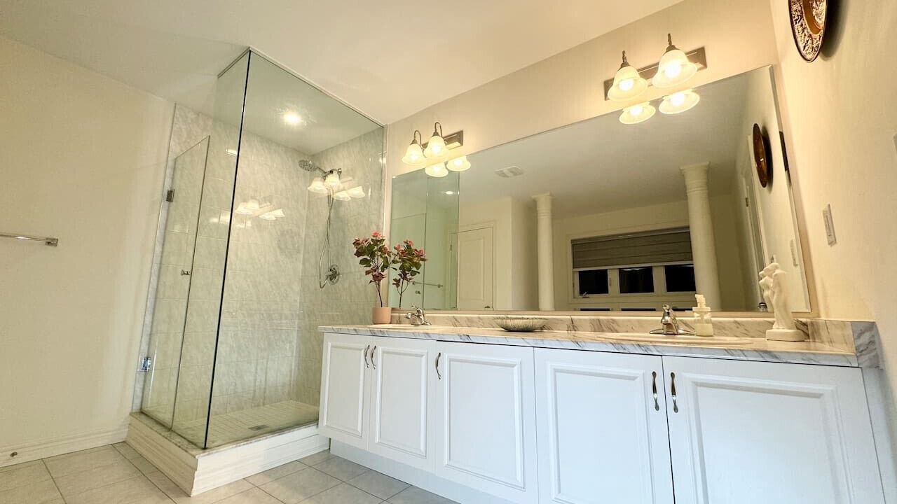 Photo of Bathroom in Brampton