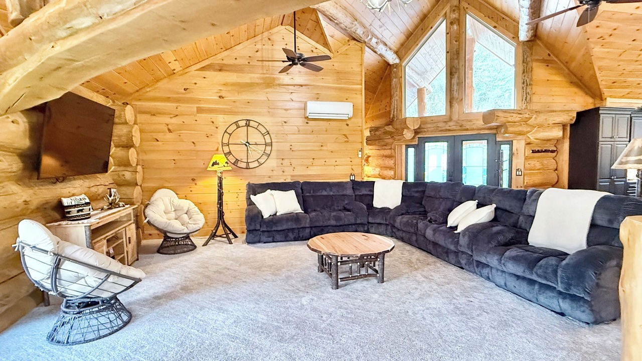 Photo of Livingroom in Mattawana