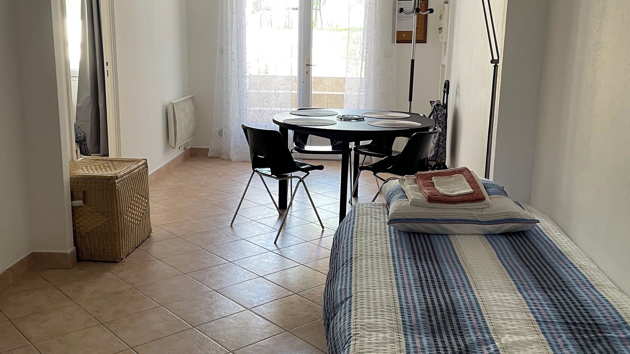 Photo of Bedroom in La Courneuve