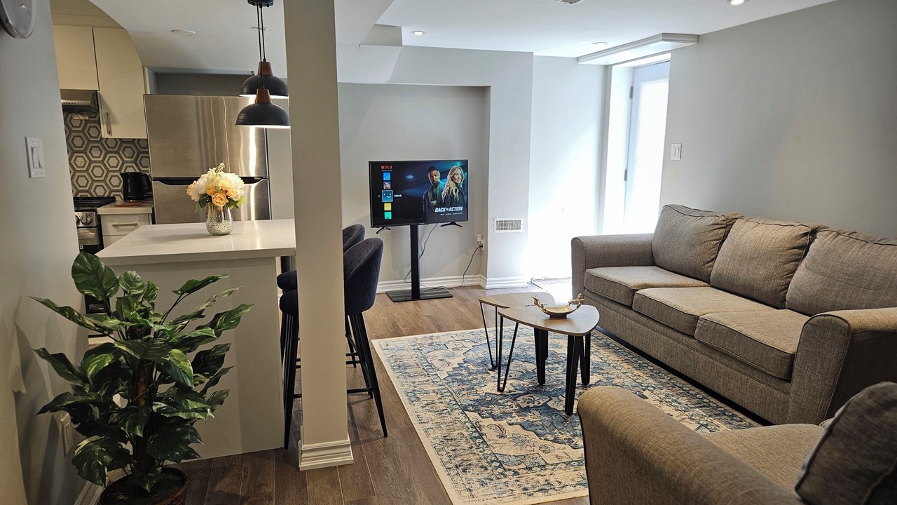 Photo of Livingroom in East Credit