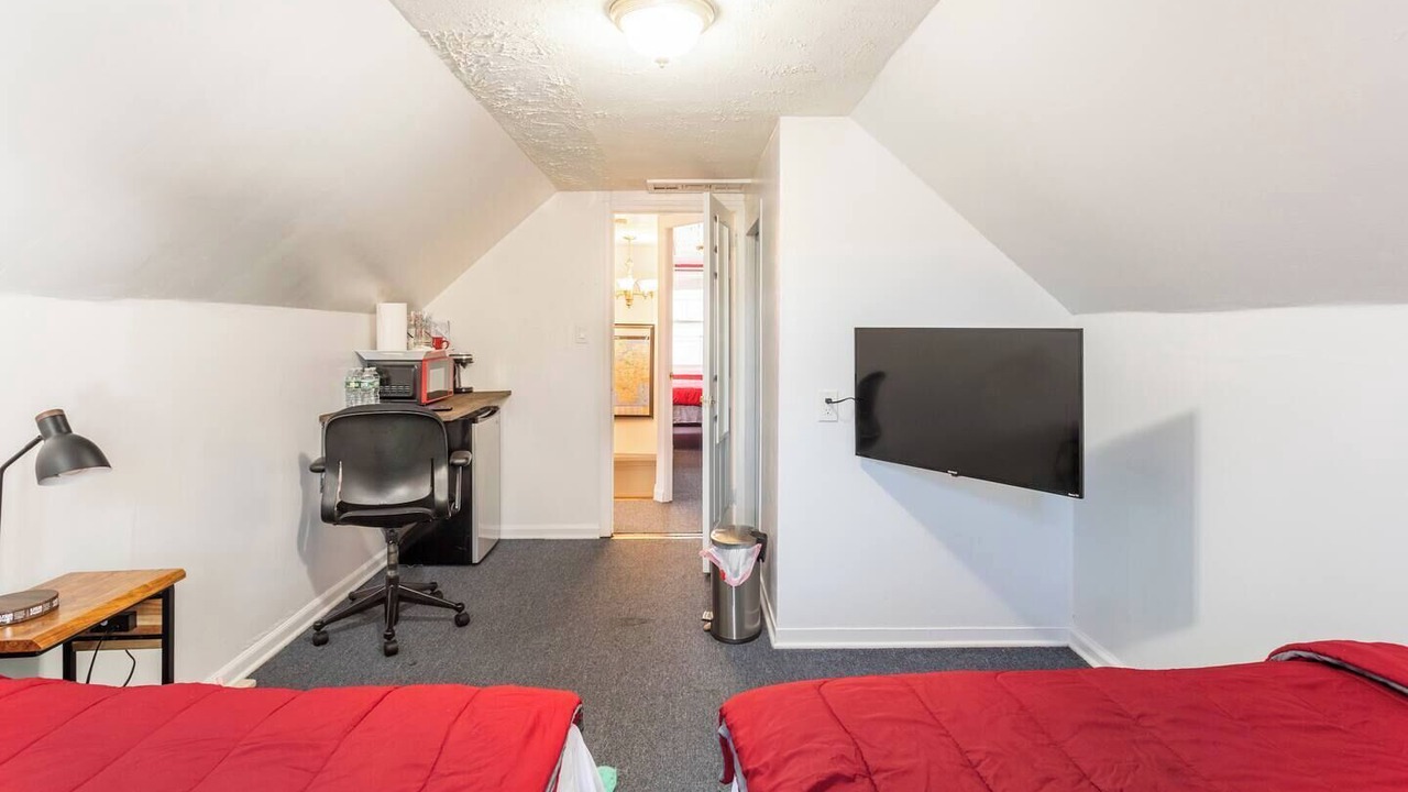 Photo of Bedroom in Uniondale