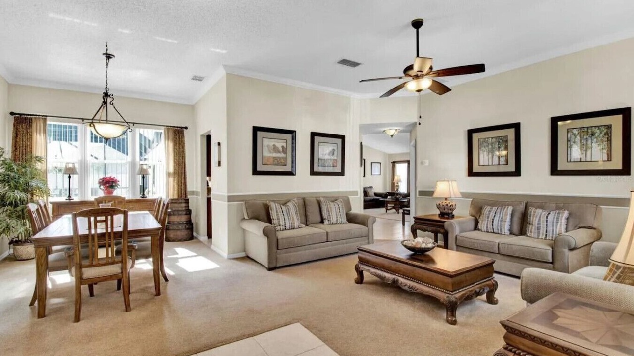 Photo of Livingroom in Lindfields