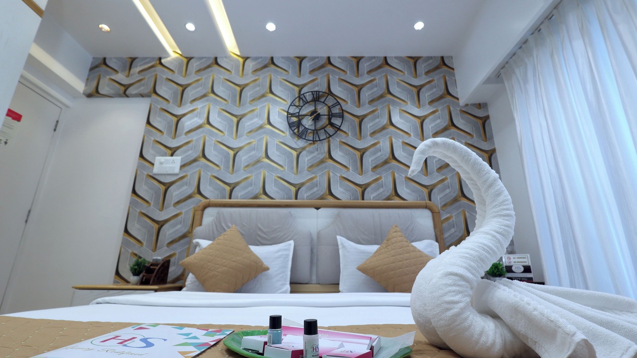 Photo of Bedroom in Vile Parle