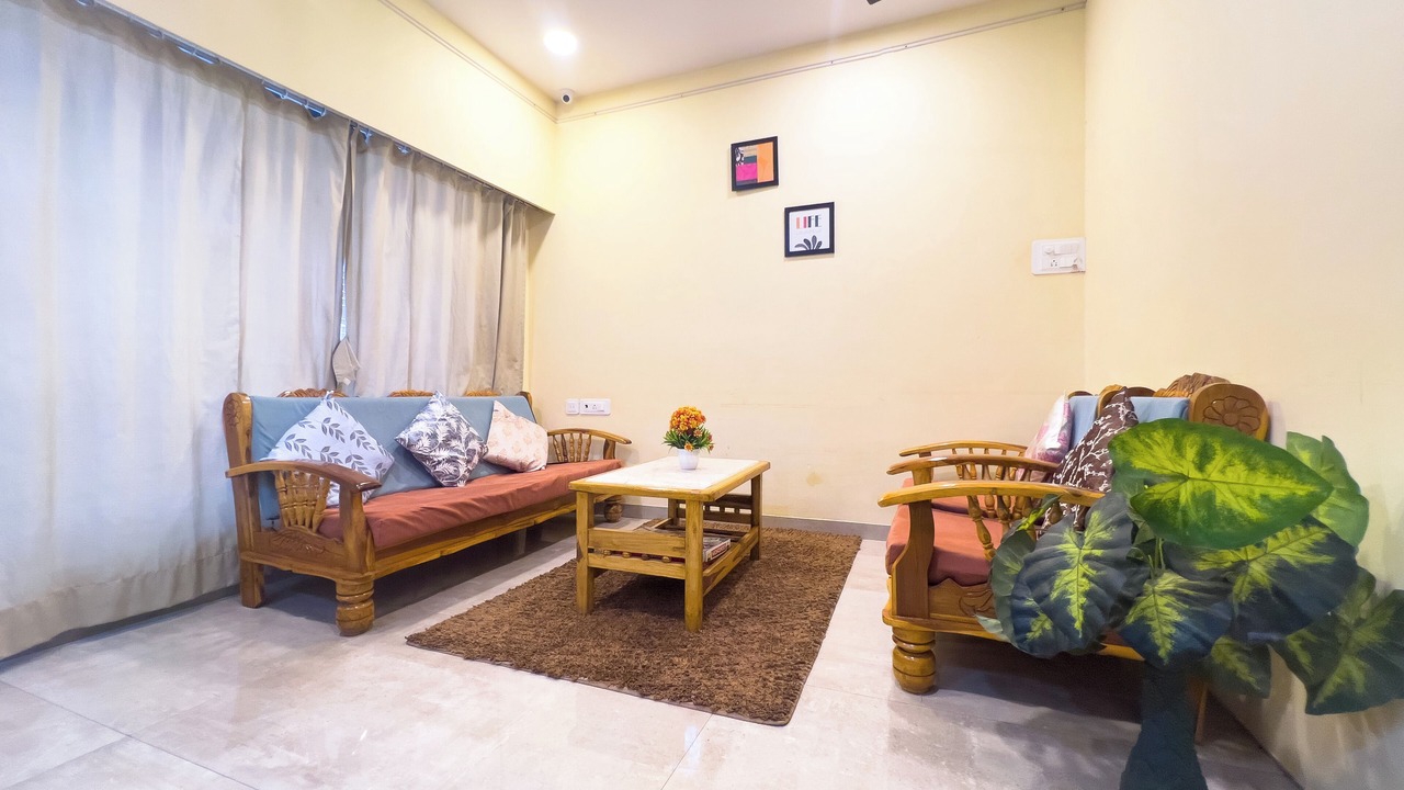 Photo of Livingroom in Vile Parle East