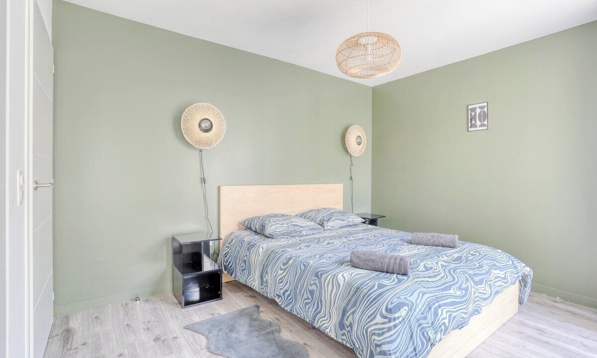 Photo of Bedroom in Le Bourget