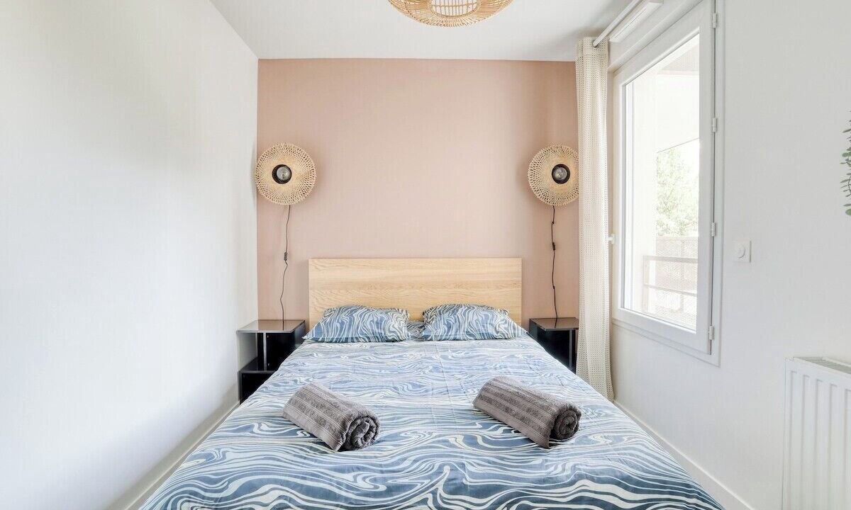 Photo of Bedroom in Le Bourget
