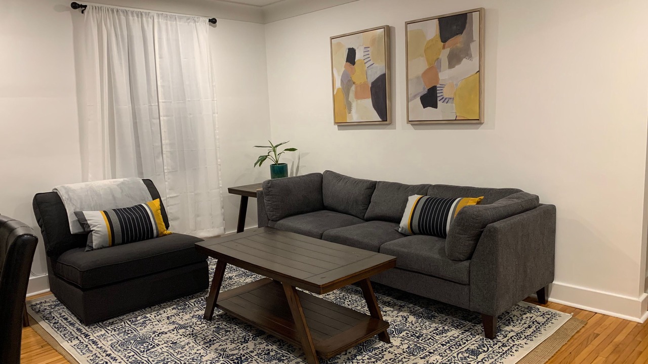 Photo of Livingroom in Kingston