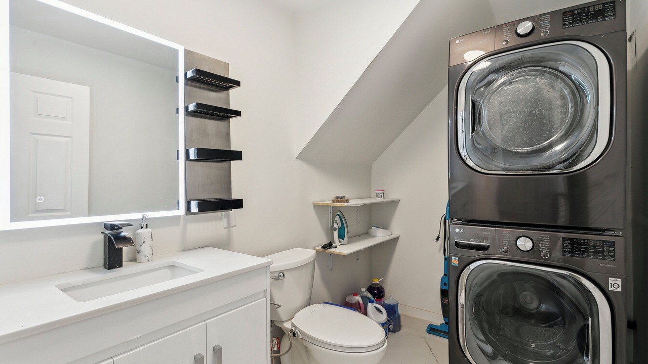 Photo of Bathroom in Mavis-Erindale