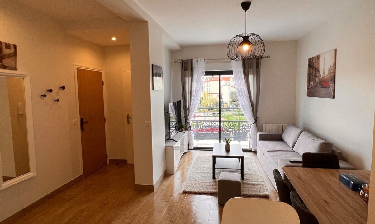 Photo of Livingroom in L'Economie