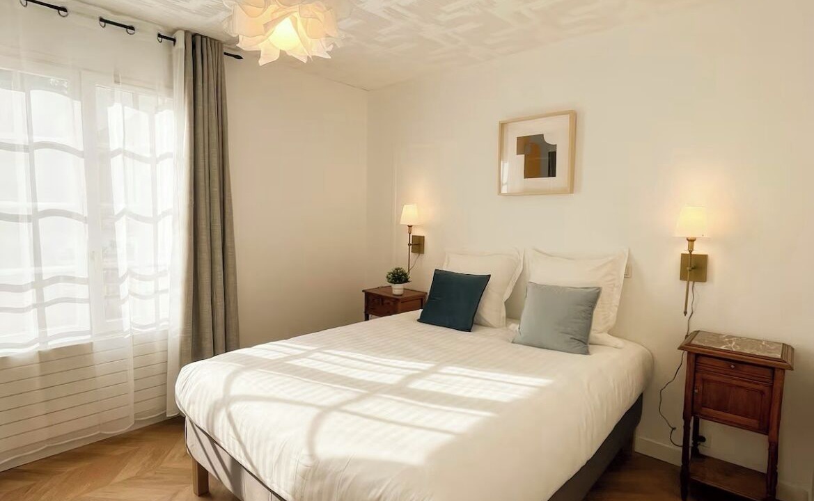 Photo of Bedroom in Thiais