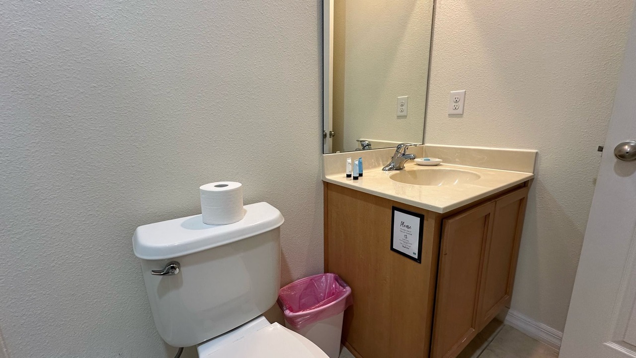 Photo of Bathroom in Sunset Lakes