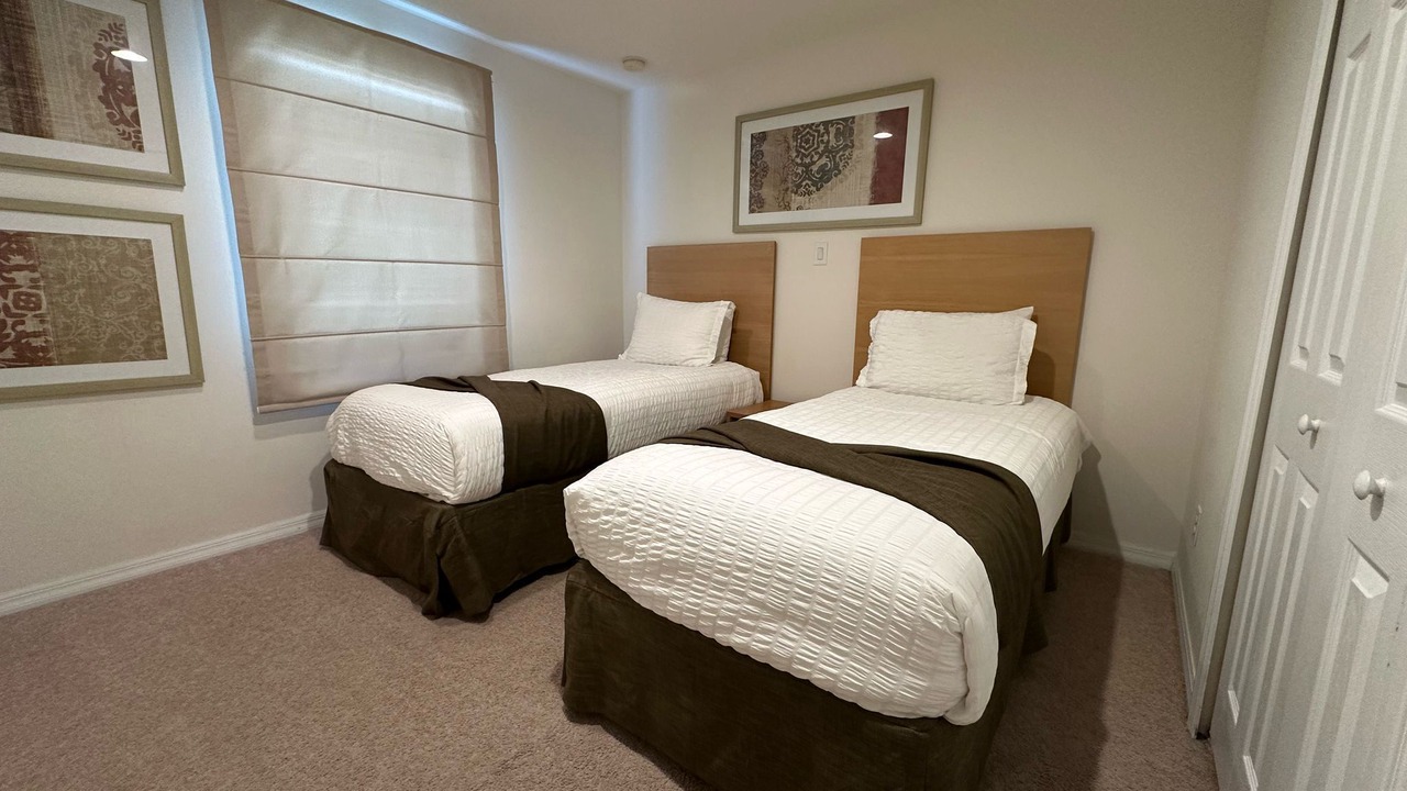 Photo of Bedroom in Sunset Lakes