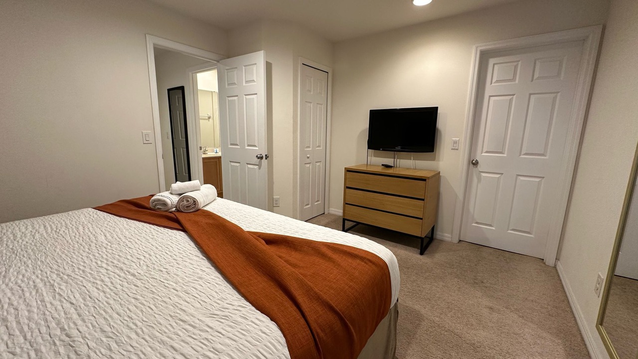 Photo of Bedroom in Sunset Lakes