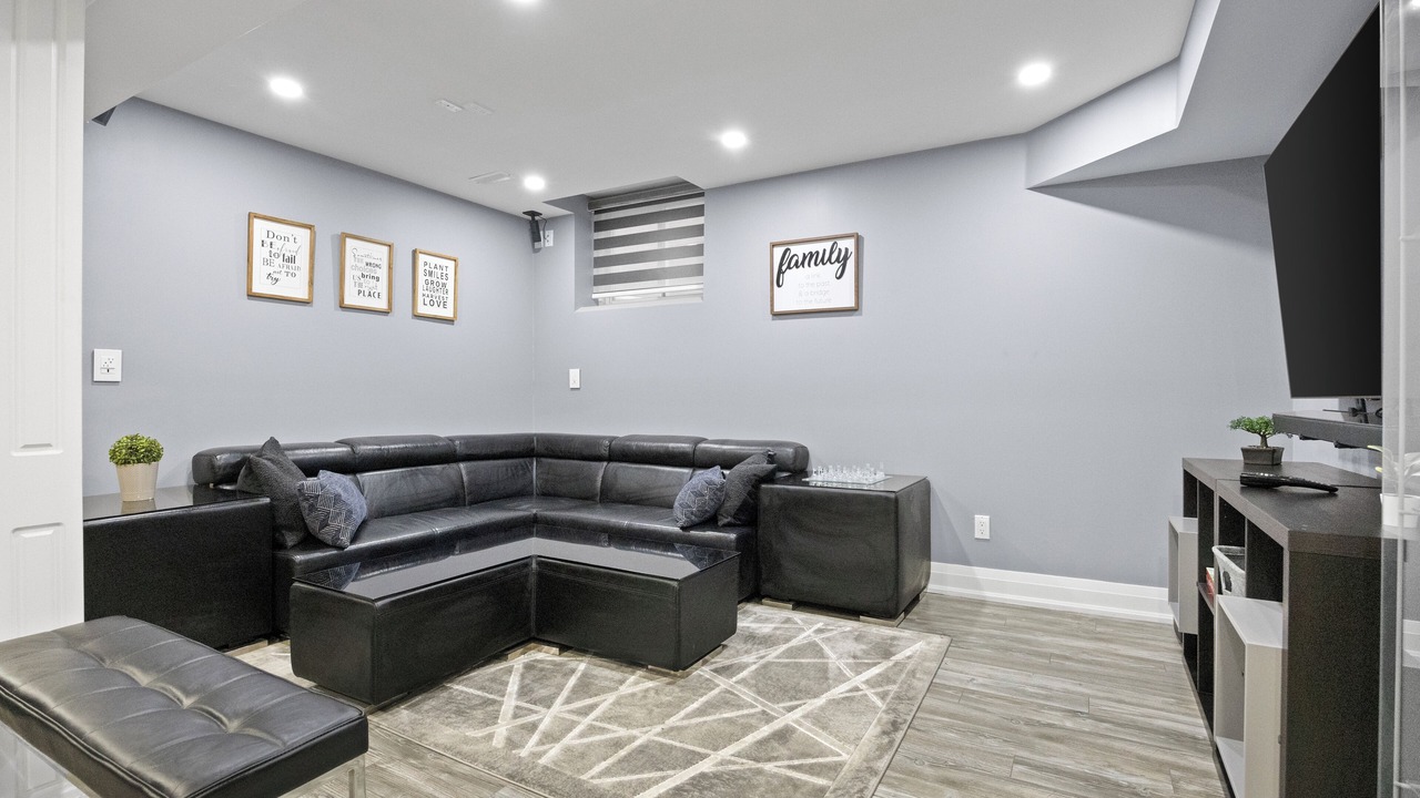 Photo of Livingroom in Meadowvale Village