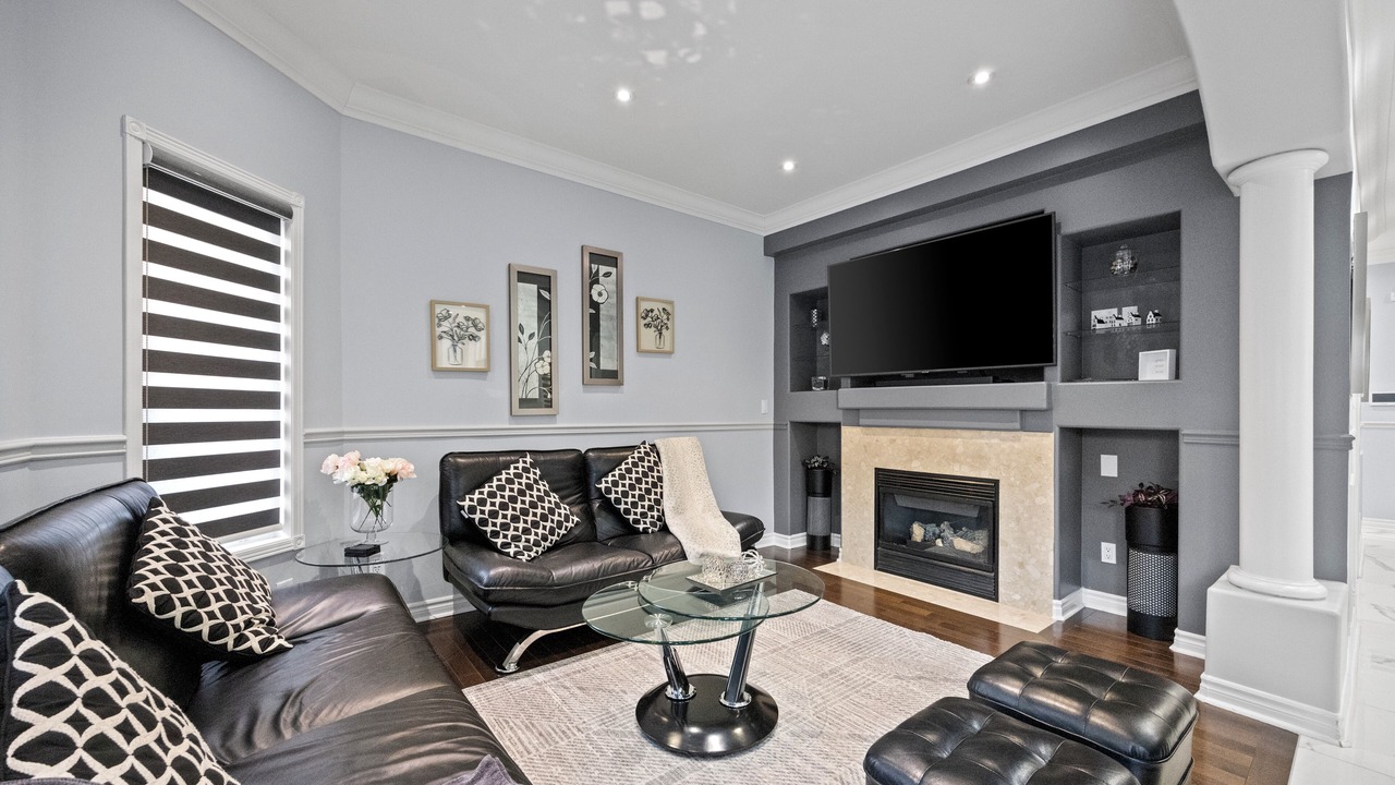 Photo of Livingroom in Meadowvale Village