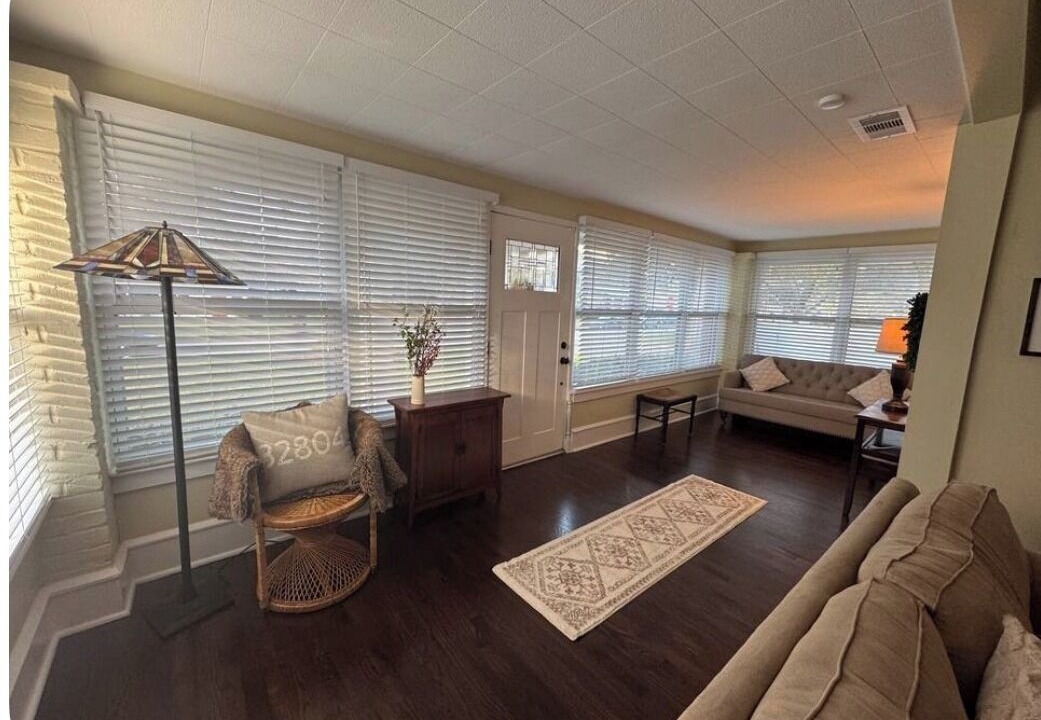 Photo of Livingroom in College Park