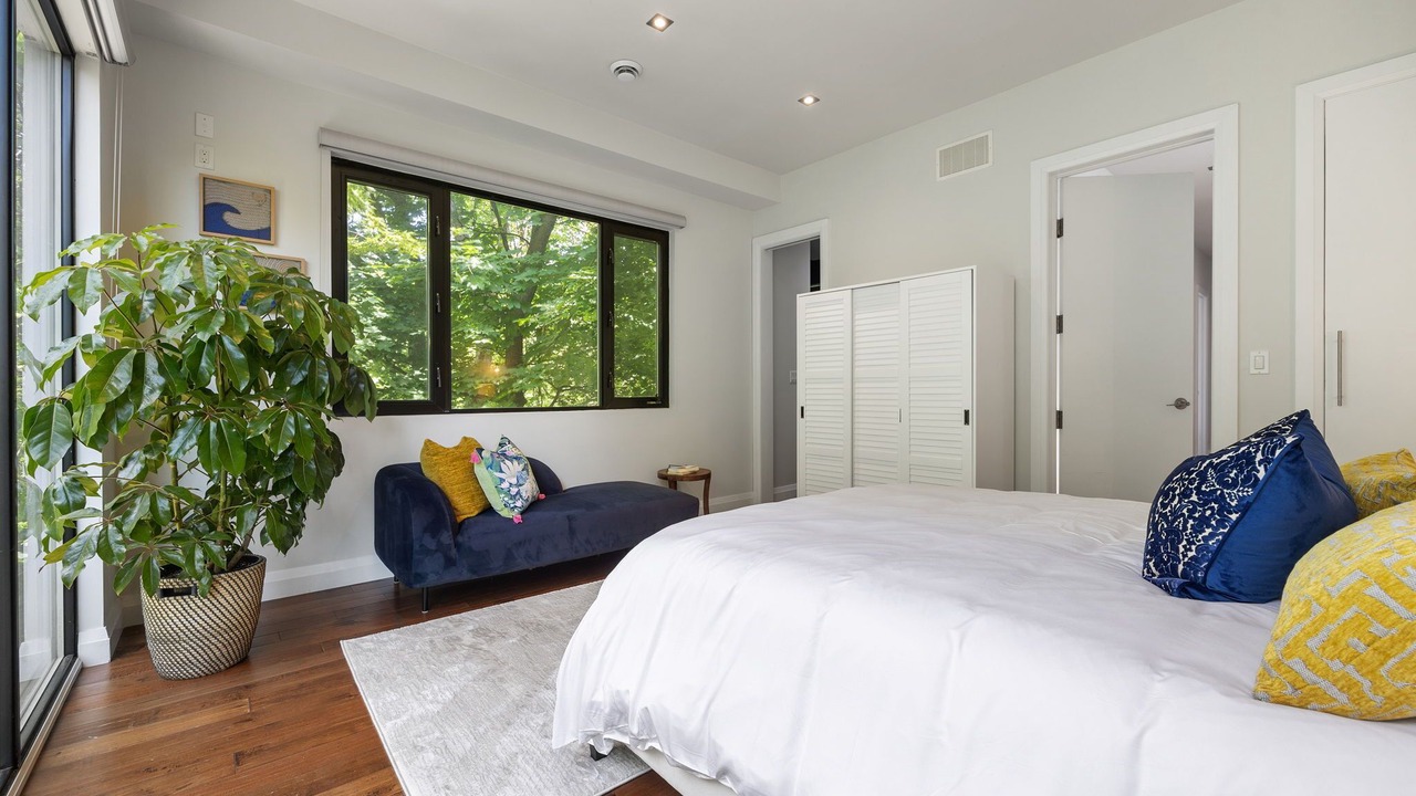 Photo of Bedroom in Lytton Park