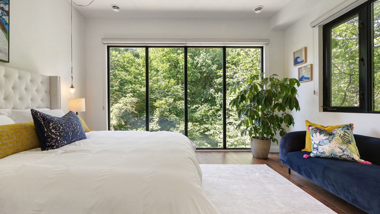 Photo of Bedroom in Lytton Park