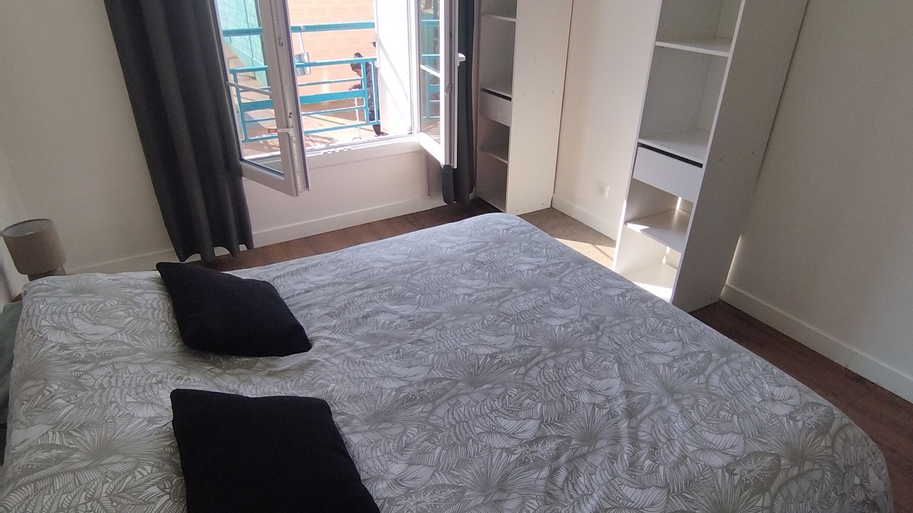 Photo of Bedroom in Villemomble