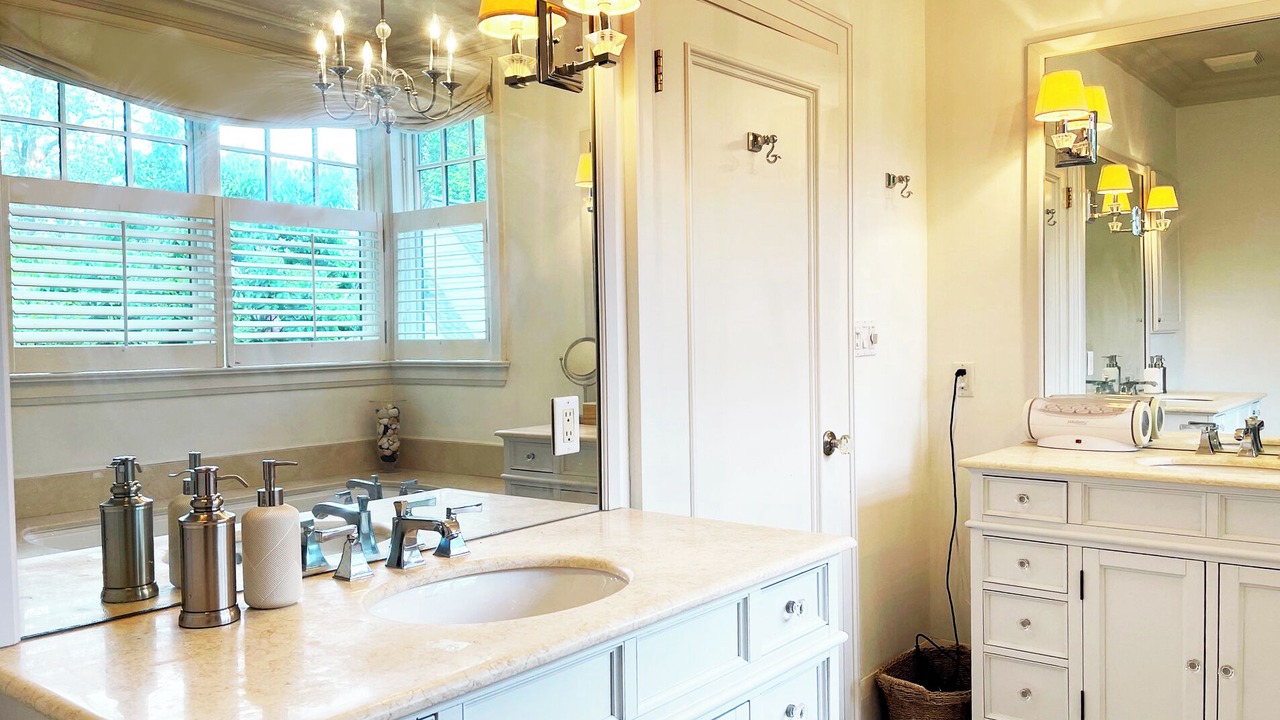 Photo of Bathroom in The Kingsway