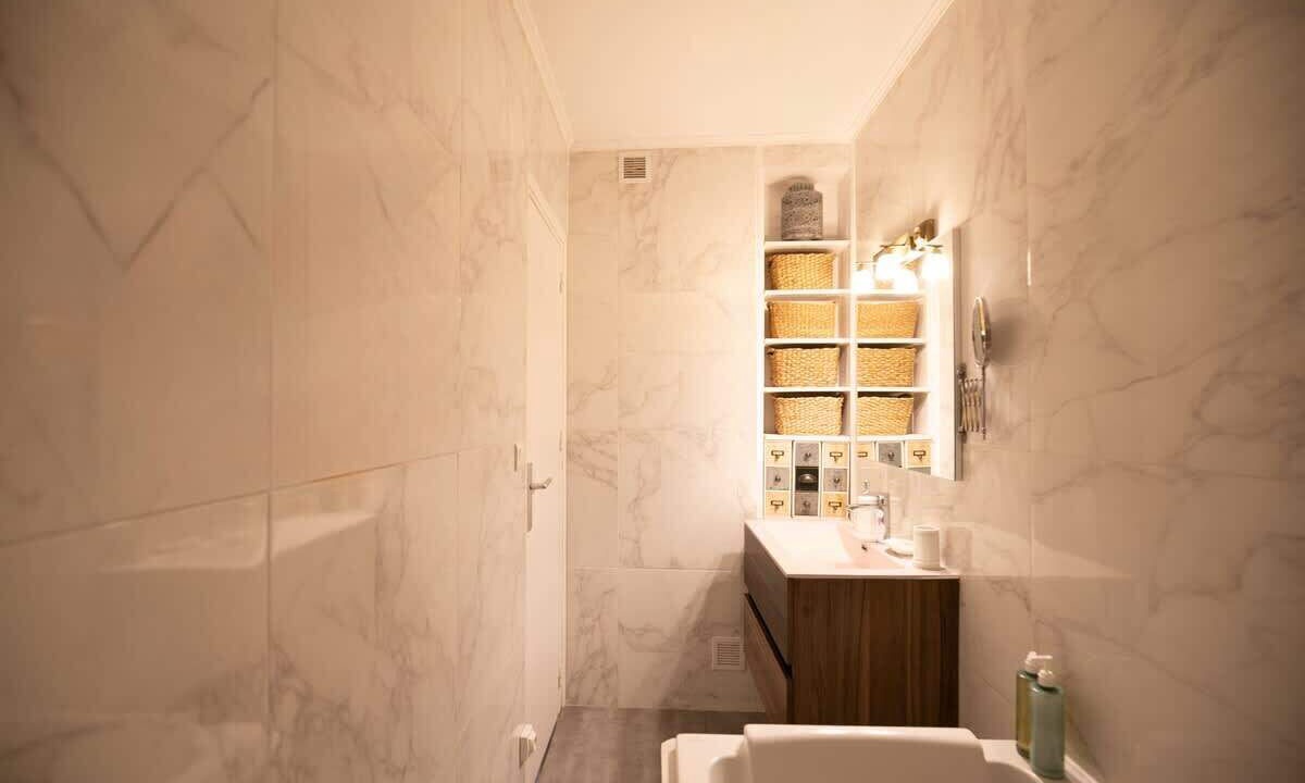 Photo of Bathroom in Sevres