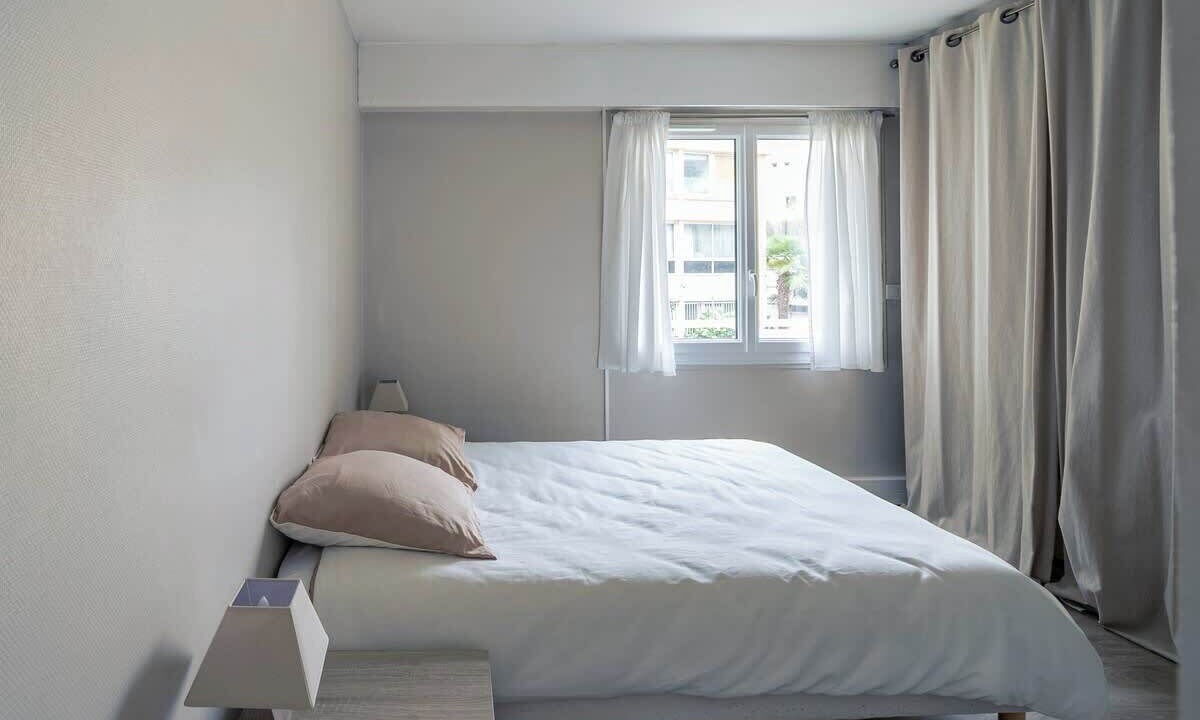 Photo of Bedroom in Sevres
