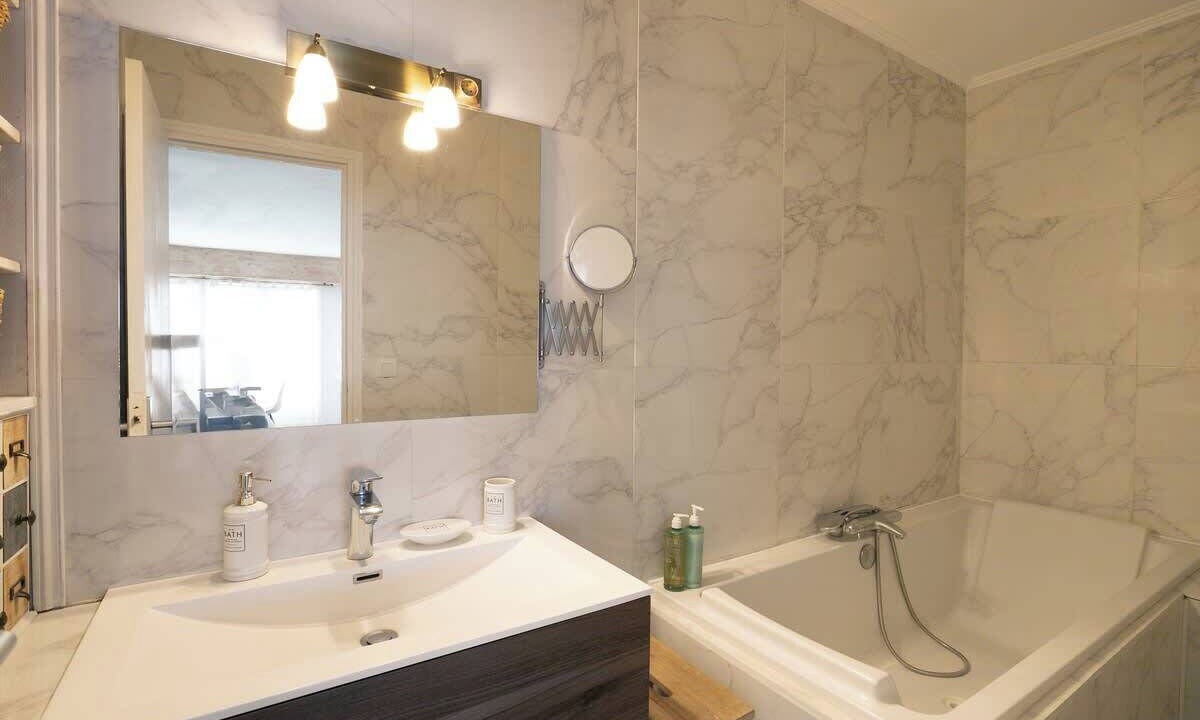 Photo of Bathroom in Sevres