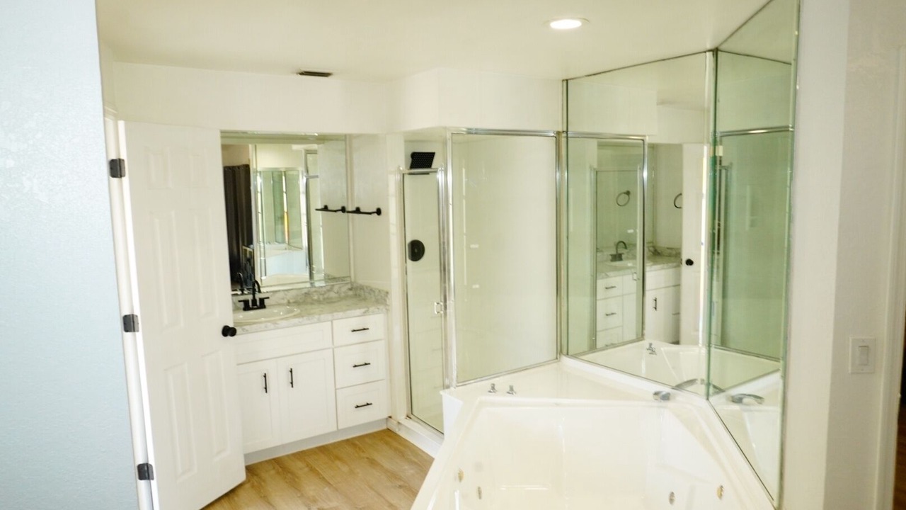 Photo of Bathroom in Oak Ridge