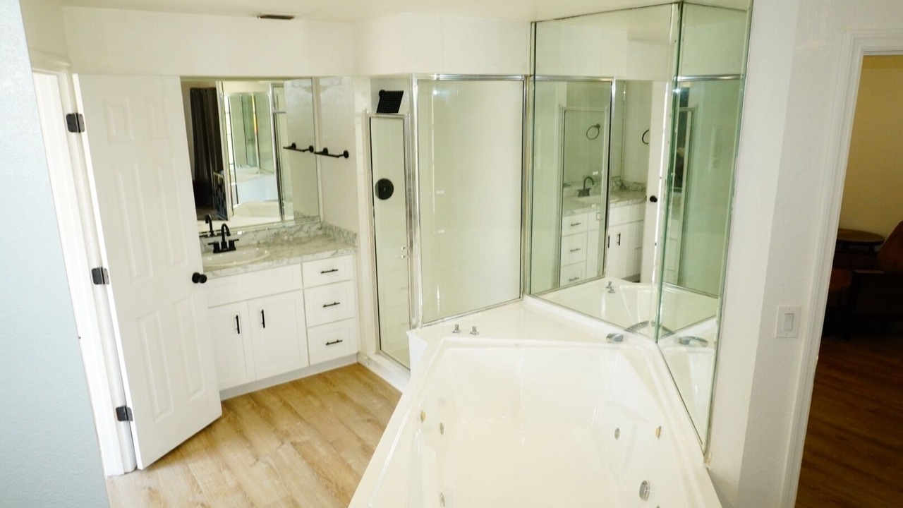 Photo of Bathroom in Oak Ridge
