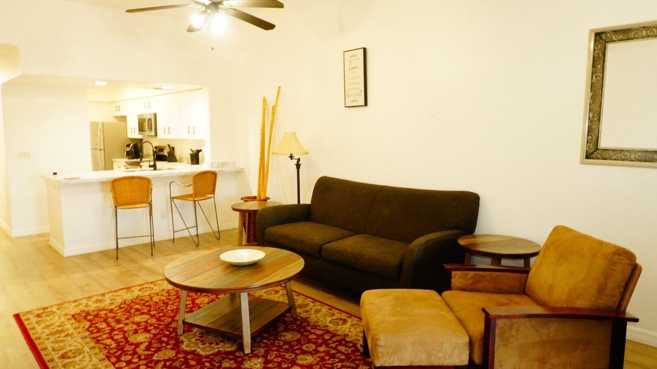 Photo of Livingroom in Oak Ridge