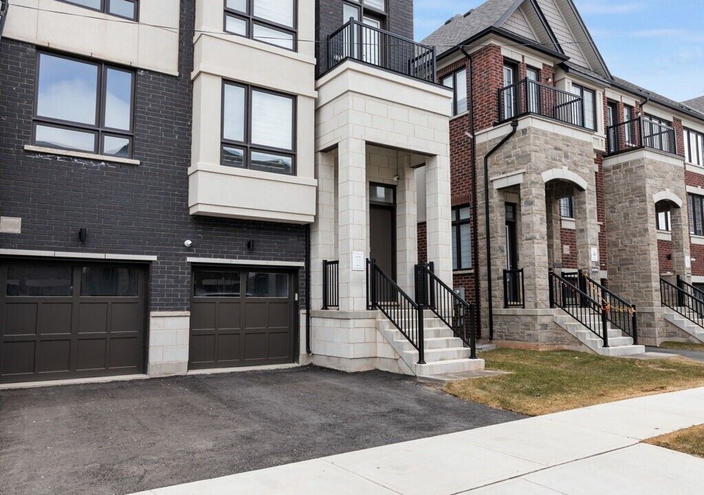 Photo of Outdoor in Oakville