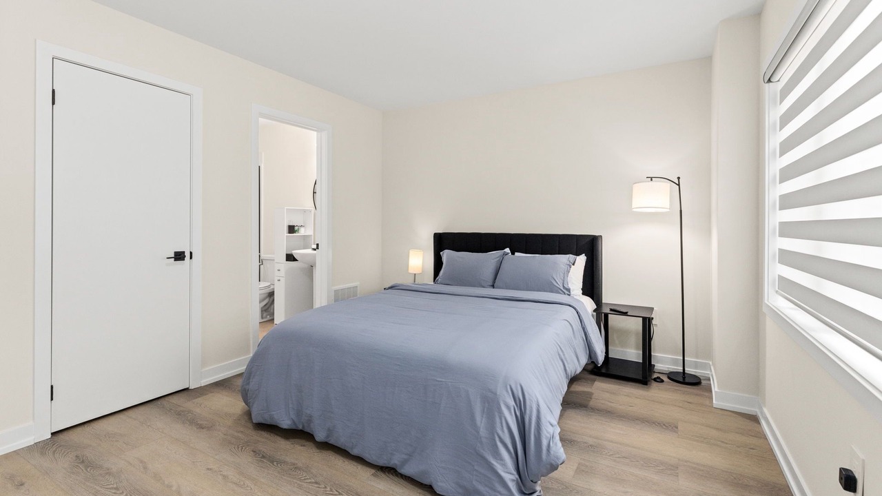 Photo of Bedroom in Oakville