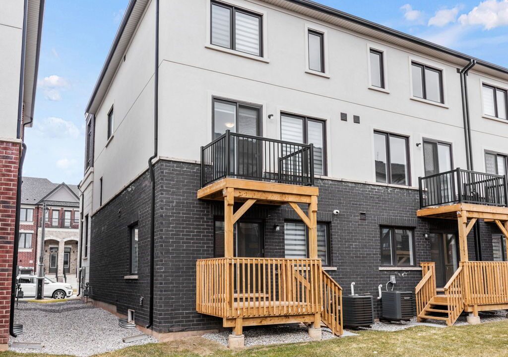 Photo of Outdoor in Oakville