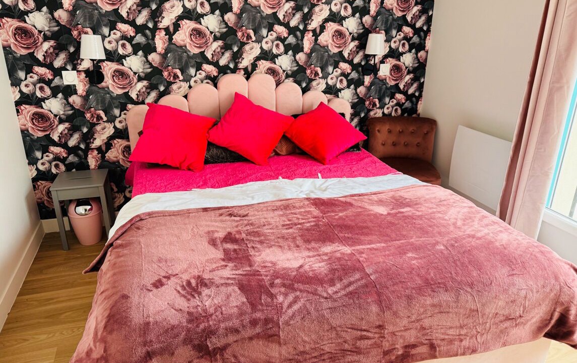 Photo of Bedroom in Le Bourget
