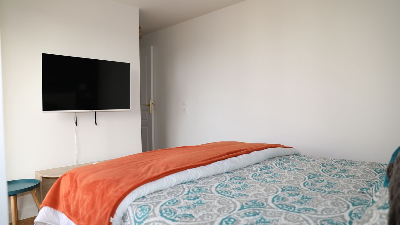 Photo of Bedroom in Le Bourget