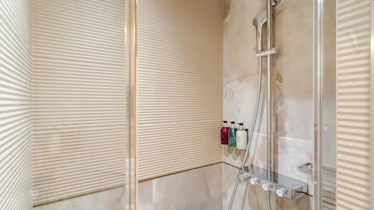 Photo of Bathroom in 8th Arrondissement
