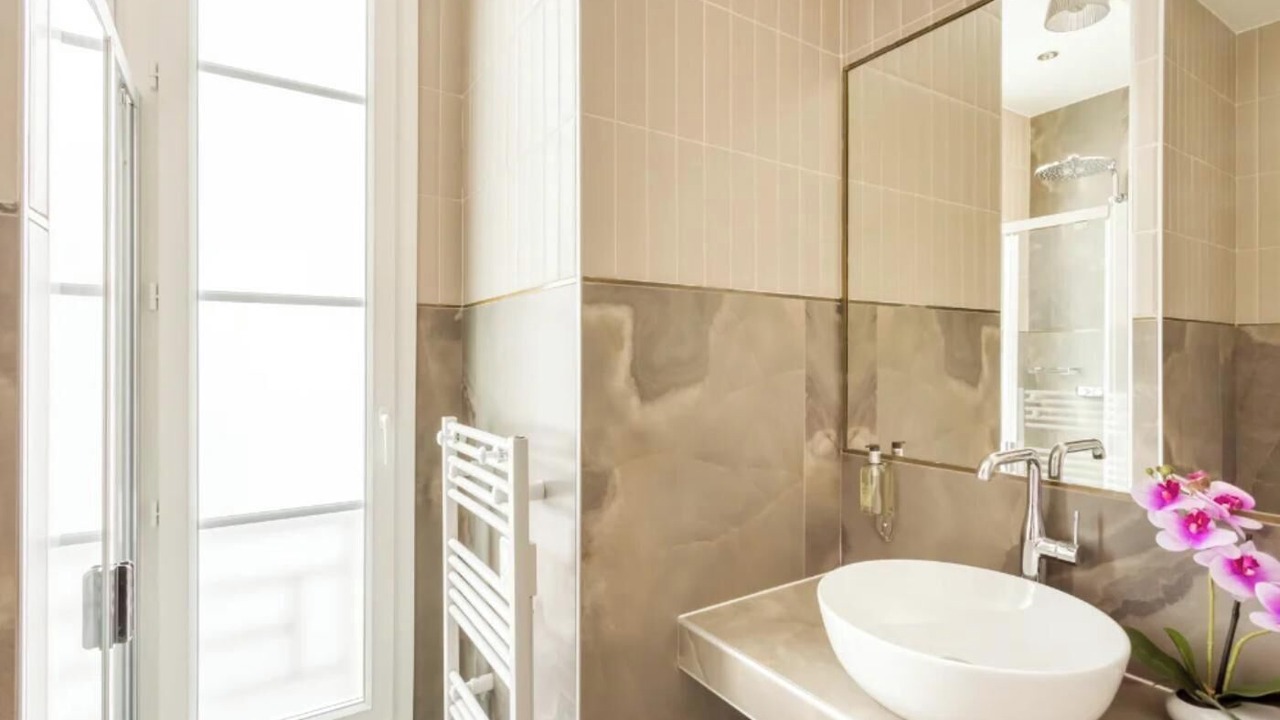 Photo of Bathroom in 8th Arrondissement