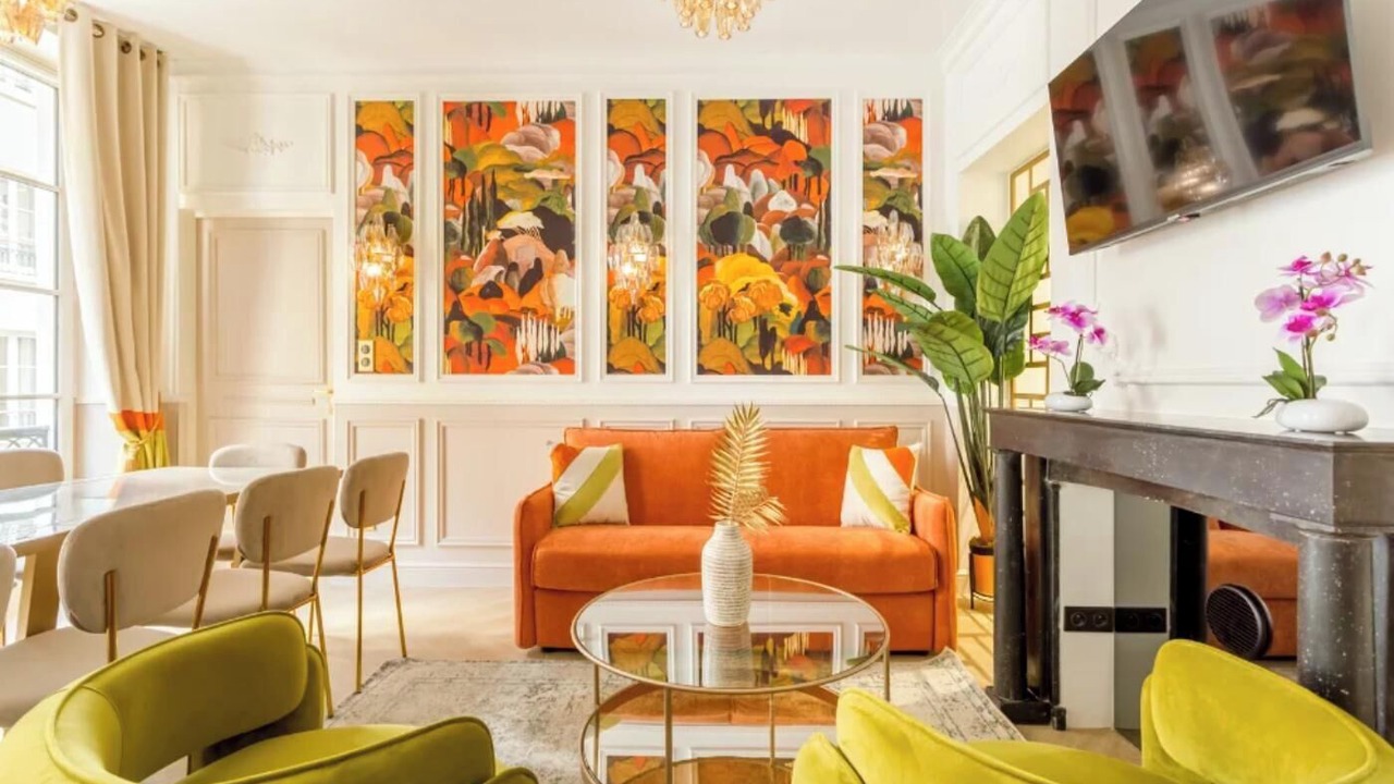 Photo of Livingroom in 8th Arrondissement