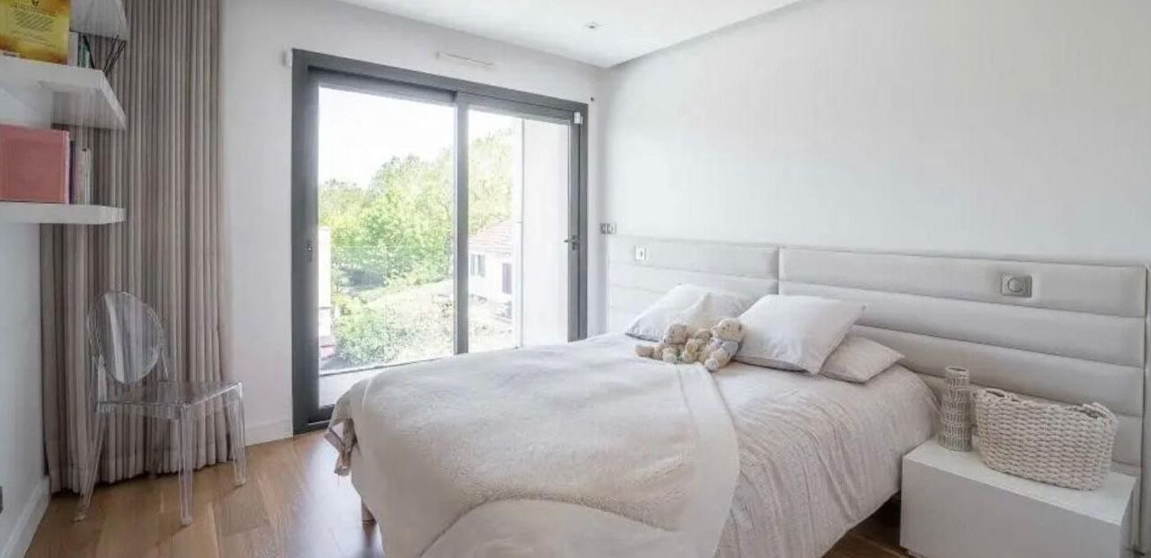 Photo of Bedroom in Thiais
